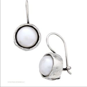 Silpada pearl earrings